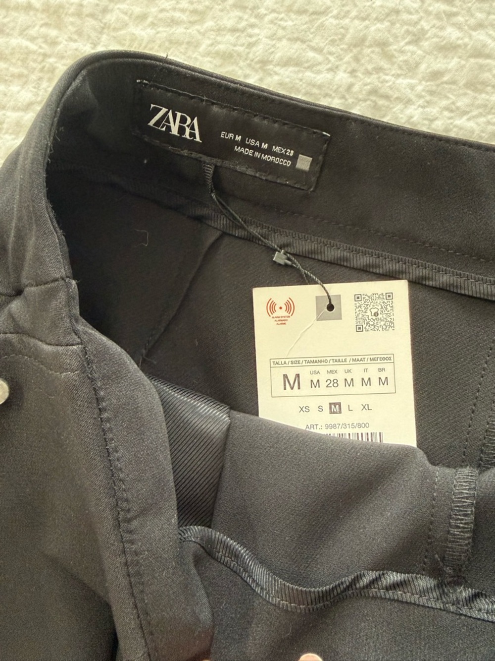 Zara Black A-Line Mini Skirt with Front Pleats - Picture 4 of 5